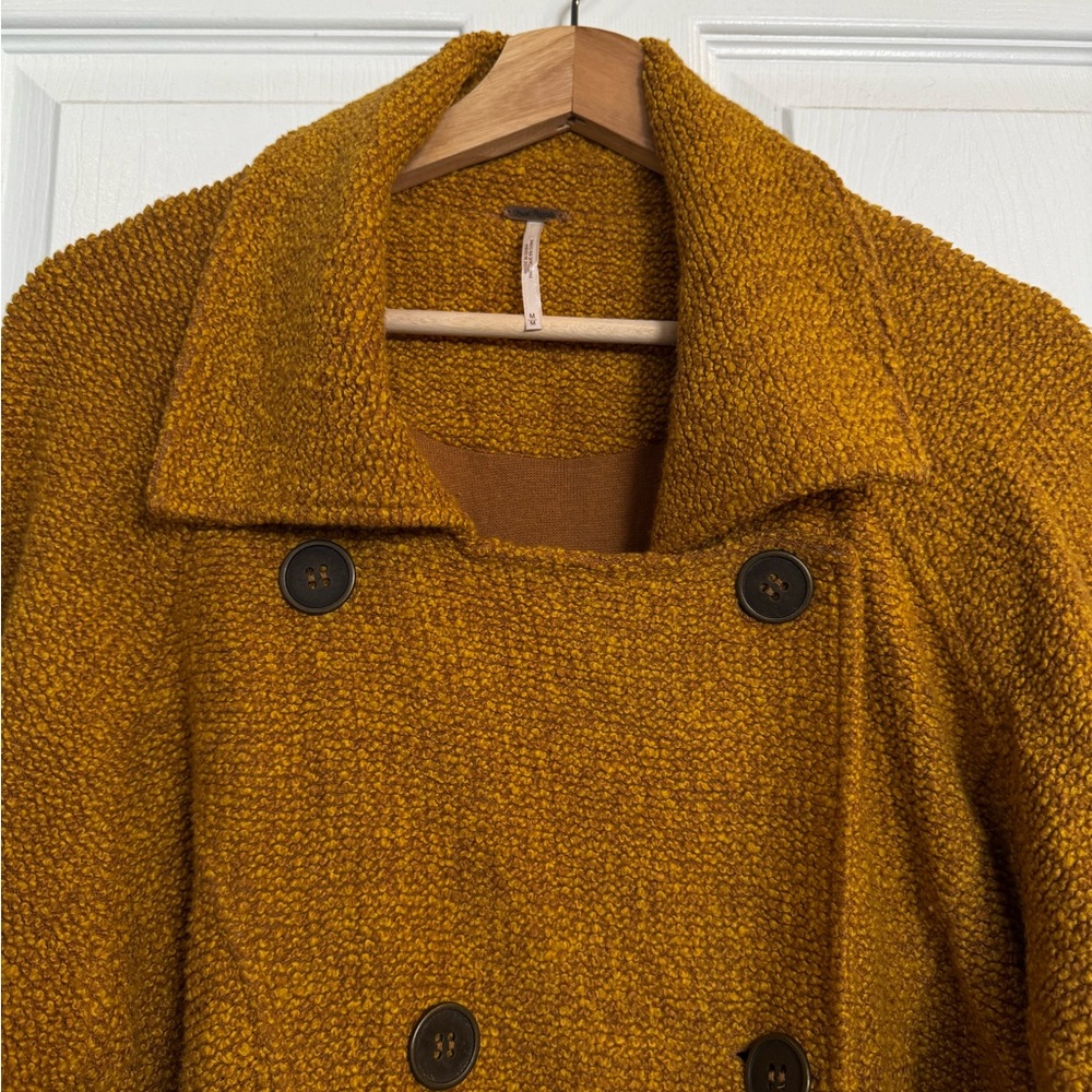 Free People Mustard Textured Knit Belted Jacket Coat Size Medium Slouchy Boho - Picture 7 of 14